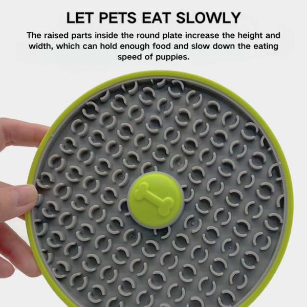 10002 Easy-to-clean silicone dog slow feeder pad