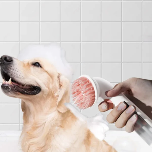 10003 Pet groomer using long-handle silicone brush to bathe a dog