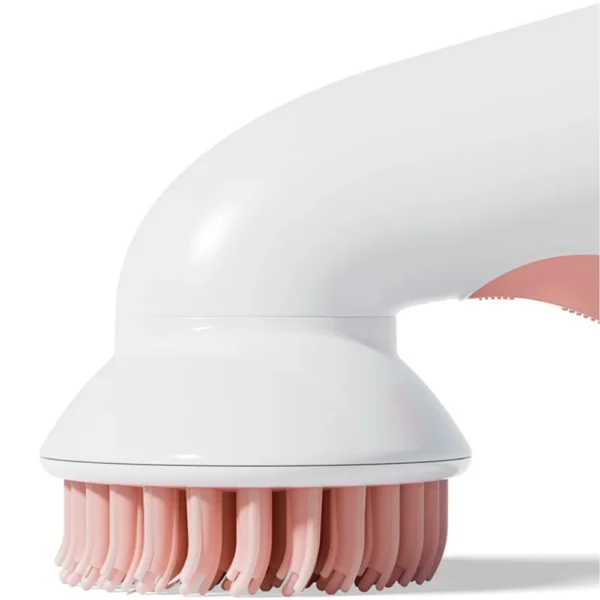 10007 Close-up of silicone bristles on pet grooming brush for effective scrubbing