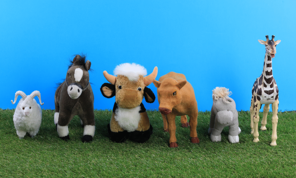 Trends and Innovations in the Plush Pet Toy Market: Wholesale Insights for Europe & North America