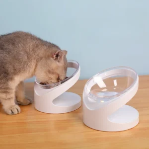 dd646719b6d1a2c50cf2a6c96fc8c3f4 Cat eating from raised tilted feeding bowl with neck protection