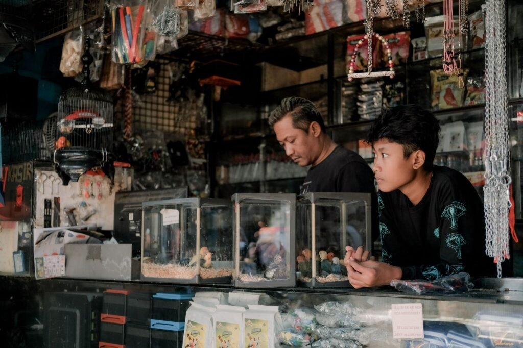 A Family Pet Store's 3-Generation Playbook for Beating Online Competition