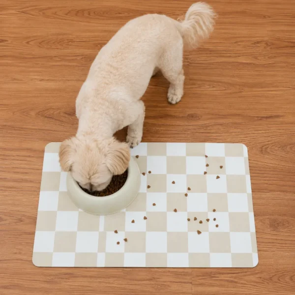 cfwwm0291709-06.webp Waterproof Checkerboard Pet Feeding Mat for Dogs and Cats – product view 6