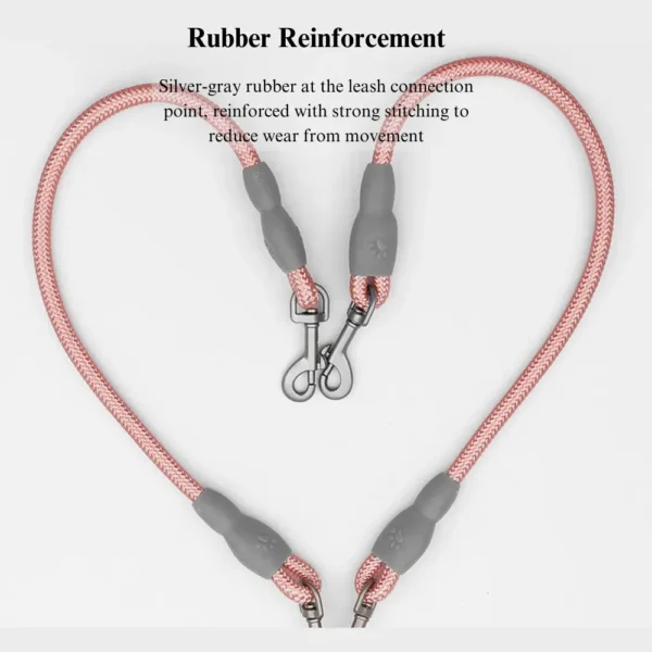 dchwm0032126-06.webp Dual Dog Leash for Walking Two Medium Dogs at Once – product view 6