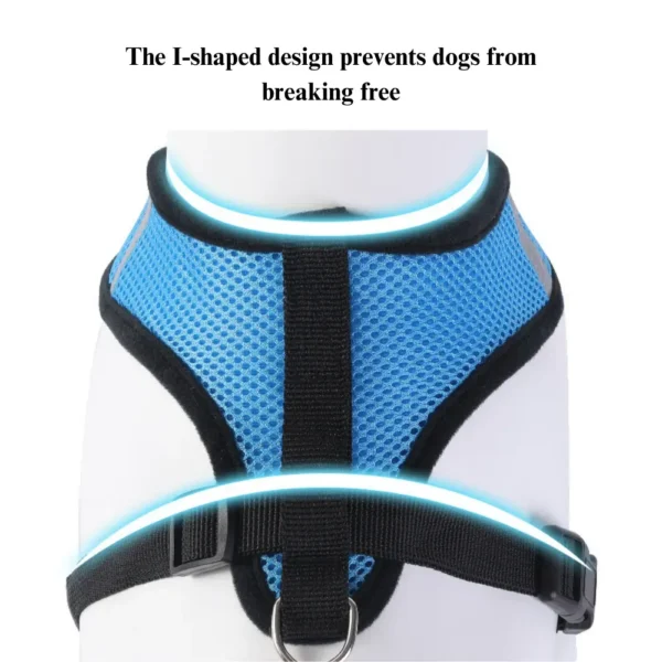 dchwm0034263-06.webp Reflective Breathable Mesh Pet Harness and Leash Set with Adjustable Buckles – product view 6