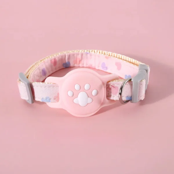 dchwm0160453-06.webp Silicone Airtag Holder Adjustable Love Heart and Paw Pet Collar – product view 6
