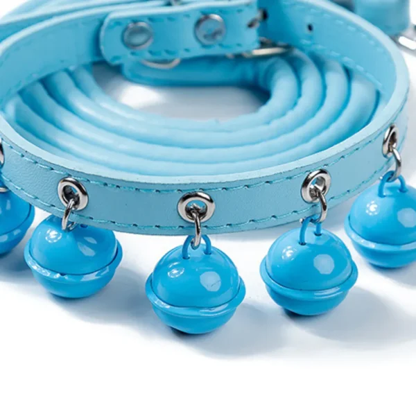 dchwm0164373-07.webp Adjustable PU Leather Pet Collar and Leash Set with 5 Bells – product view 7