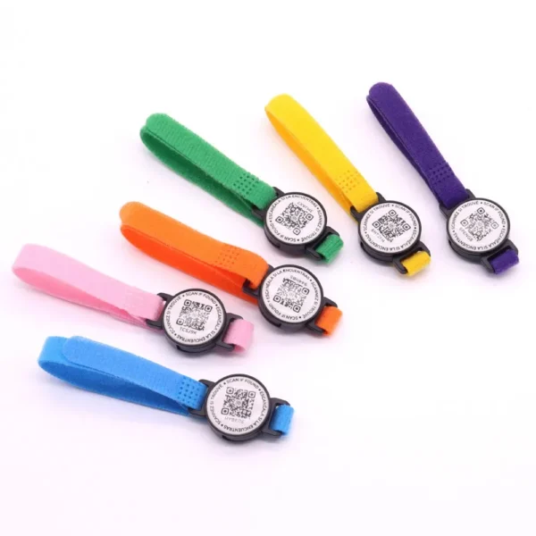 dchwm0204595-01.webp QR Pet ID Tag Polyester PP Lightweight Digital Identification Plate for Dog and Cat Collars