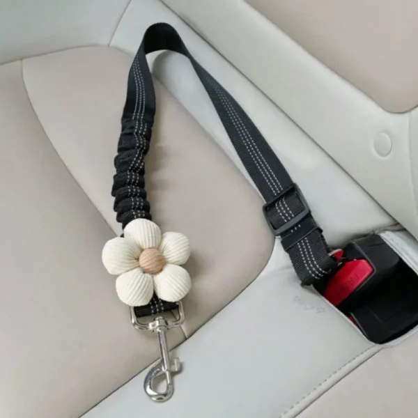 dctwm0083078-04.webp Retractable Car Safety Belt with Flower Decor for Dogs and Cats – product view 4
