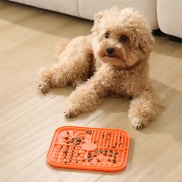 dfwwm0002371-06.webp Dog Silicone Slow Feeder Licking Mats – product view 6