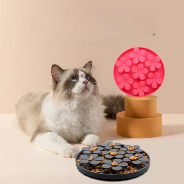 dfwwm0008551-02.webp Cute Slow Eating Pet Bowl Non Slip Pet Slow Feeder – product view 2
