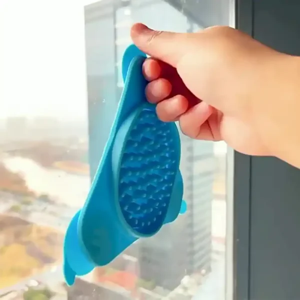 dfwwm0036891-03.webp Cross Border Pet Triangular Licking Pad with Silicone Suction Cups – product view 3