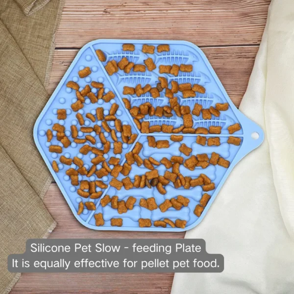 dfwwm0109366-03.webp Silicone Pet Slow-Feeding Plate with Suction Cup Anti-Choking Licking Mat – product view 3