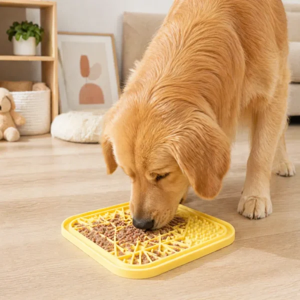 dfwwm0116728-05.webp Pet Silicone Slow-Eating Mat With Suction Cups For Healthy Eating – product view 5