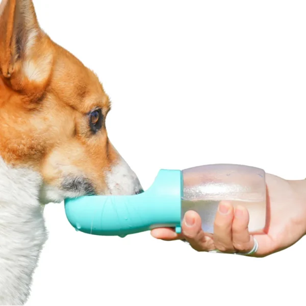 dfwwm0128387-02.webp Outdoor Dog Water Bottle Lightweight Pet Travel Water Cup – product view 2