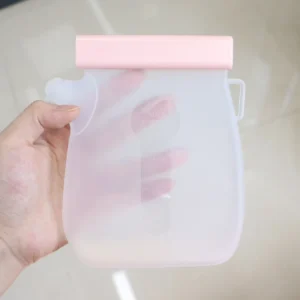 dfwwm0137528-03.webp Portable Silicone Water Bag for Dogs Pet Water Dispenser for Outdoor Use – product view 3