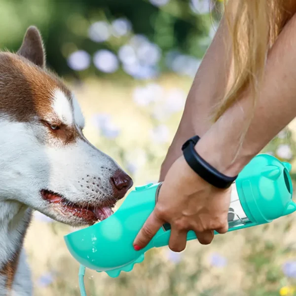 dfwwm0145255-02.webp 2 in 1 Dog Travel Bottle Dog Water Dispenser with Poop Bag Storage – product view 2