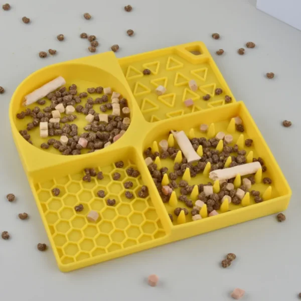 dfwwm0153908-05.webp Non-Slip Slow Feed Design Silicone Pet Lick Mat with Suction Base – product view 5