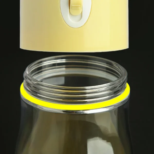 dfwwm0169240-03.webp 2-in-1 Portable Leak Proof Pet Water Bottle and Feeder with Strap – product view 3