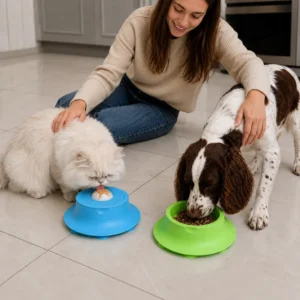 dfwwm0276427-06.webp 2-in-1 Silicone Slow Feeder and Lick Bowl for Dogs and Cats – product view 6