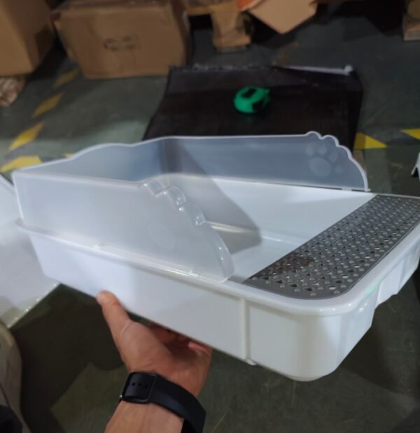 Semi-Enclosed Cat Litter Box